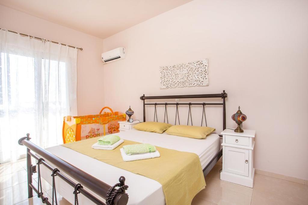Regina Villas * Lachania