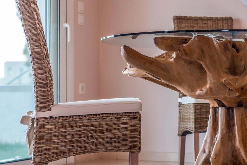 Regina Villas * Lachania